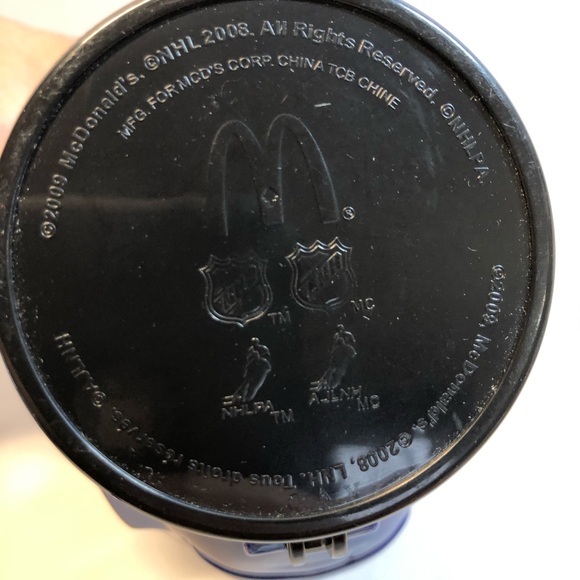 2009 McDonald's NHL Mini Goalie Mask -- Vesa Toskala Toronto Maple Leafs - Picture 3 of 9